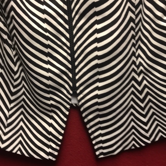 Top - Picture 3 of 3